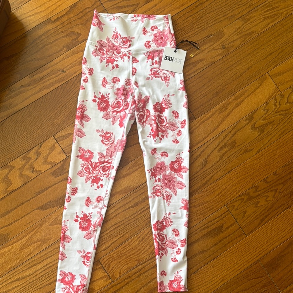 BEACH RIOT Floral Leggings